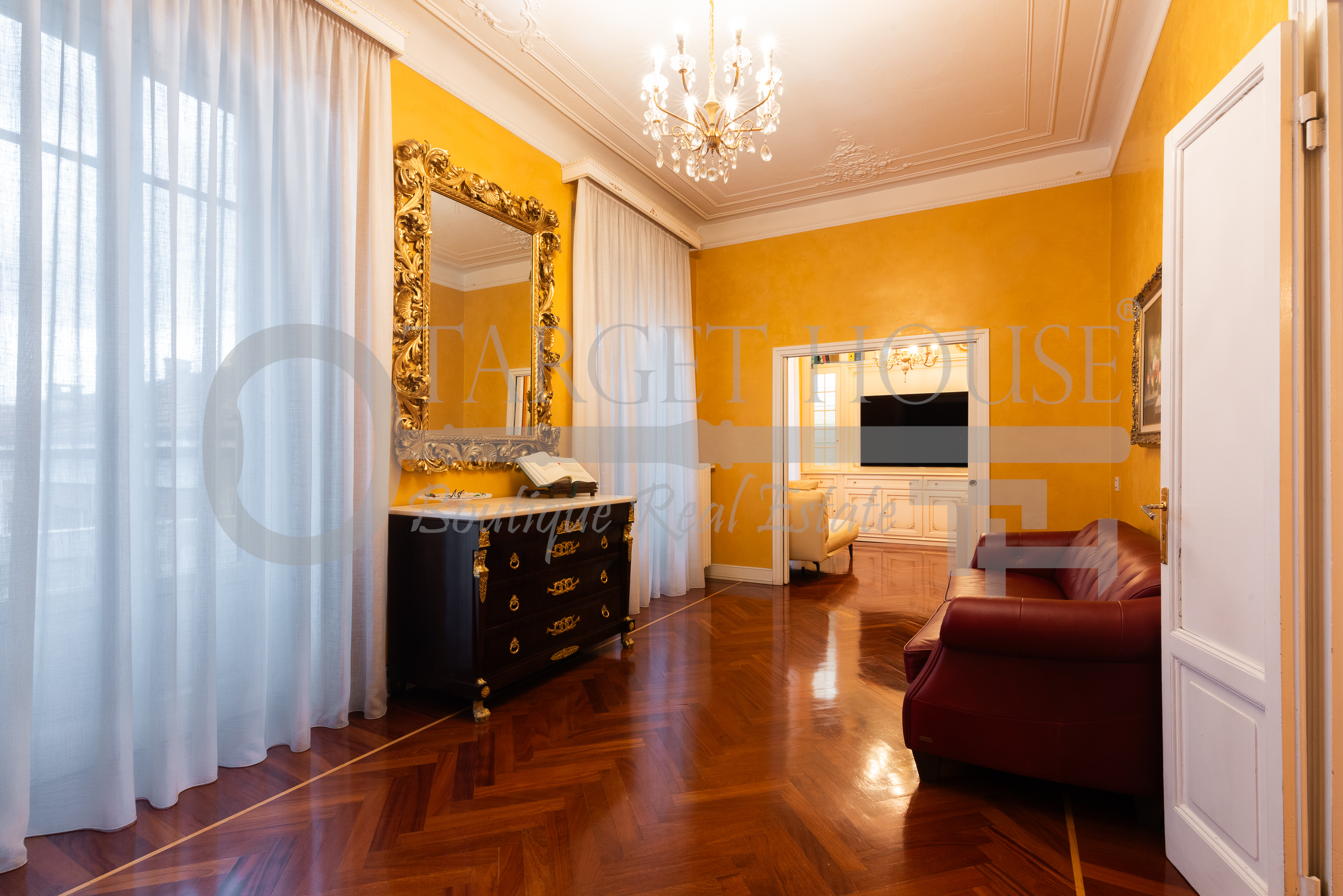 Very valuable apartment in Como